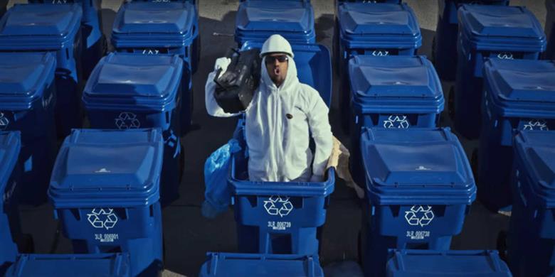Laval et Alaclair Ensemble unis contre les mauvaises habitudes de recyclage